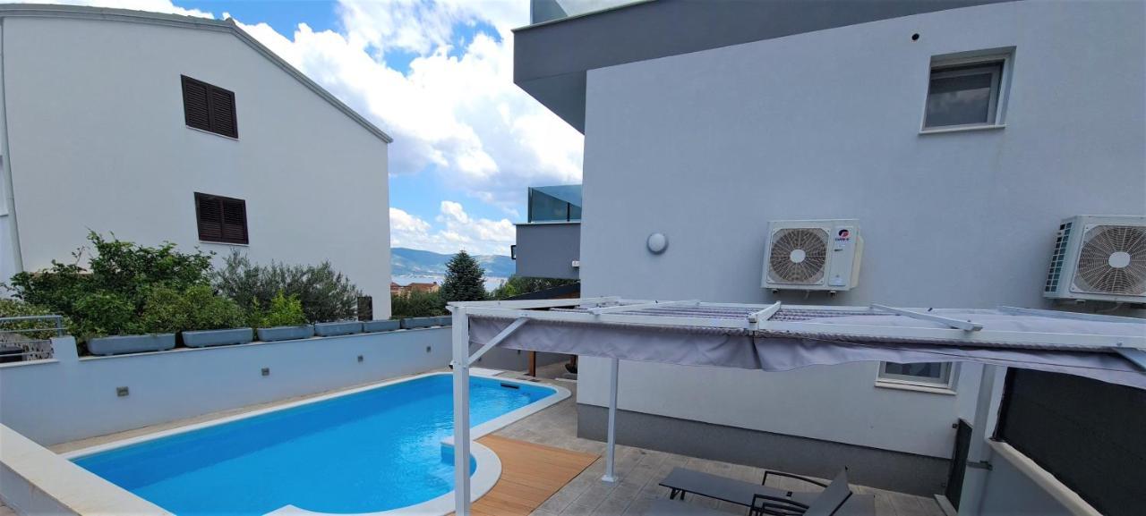 Villa Freya - Vacation House Slatine Buitenkant foto