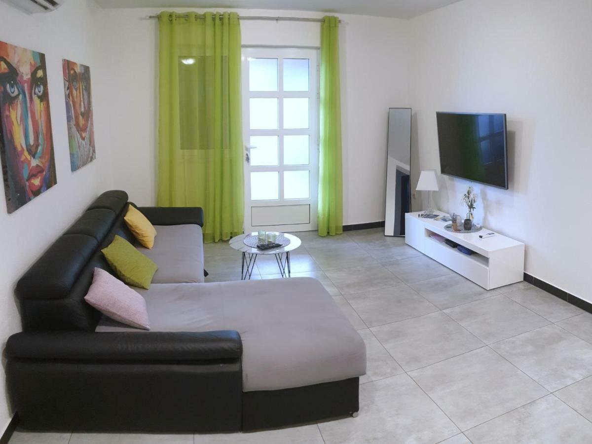 Villa Freya - Vacation House Slatine Buitenkant foto