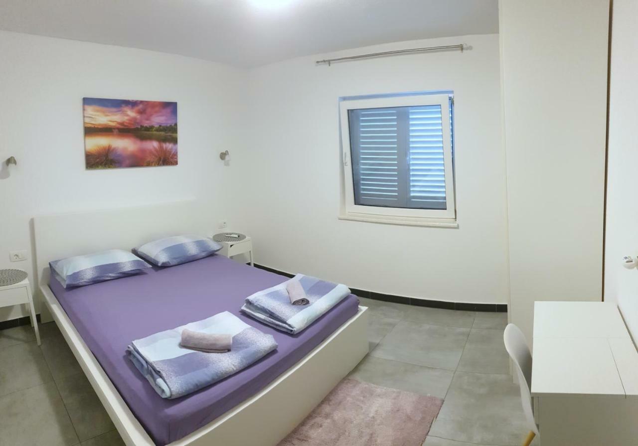 Villa Freya - Vacation House Slatine Buitenkant foto